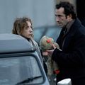 Les Déferlantes (TV) : Photo Bruno Todeschini, Sylvie Testud