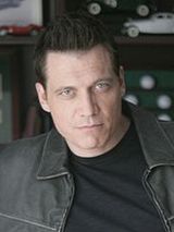 Holt McCallany