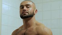 <strong>Homme au bain</strong> Bande-annonce VF