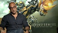 Transformers : "Michael Bay est très spontané avec les acteurs"