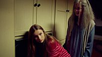 The Visit - EXTRAIT VF "Becca nettoie le four"