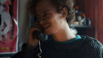 Belgica - EXTRAIT VOST "Sers-lui une bière !"