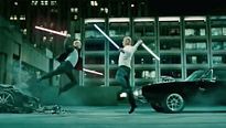 Et si Vin Diesel et Jason Statham se battaient à coups de sabres laser ?