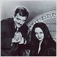 La Famille Addams : photo Carolyn Jones, John Astin
