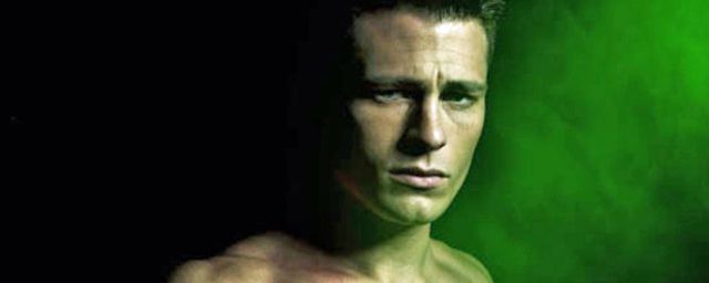 Après Arrow et Scream Queens, Colton Haynes rejoint American Horror Story