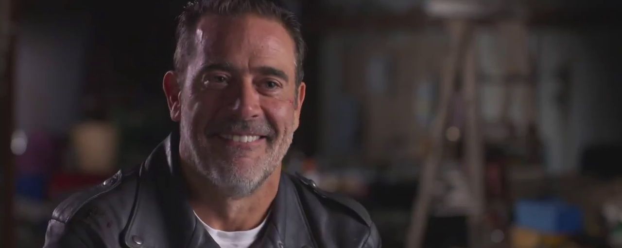 The Walking Dead : Negan seul contre tous dans la featurette de la saison 8
