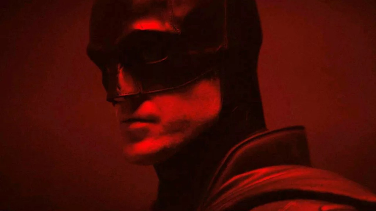 The Batman : le costume de Robert Pattinson se dévoile entièrement
