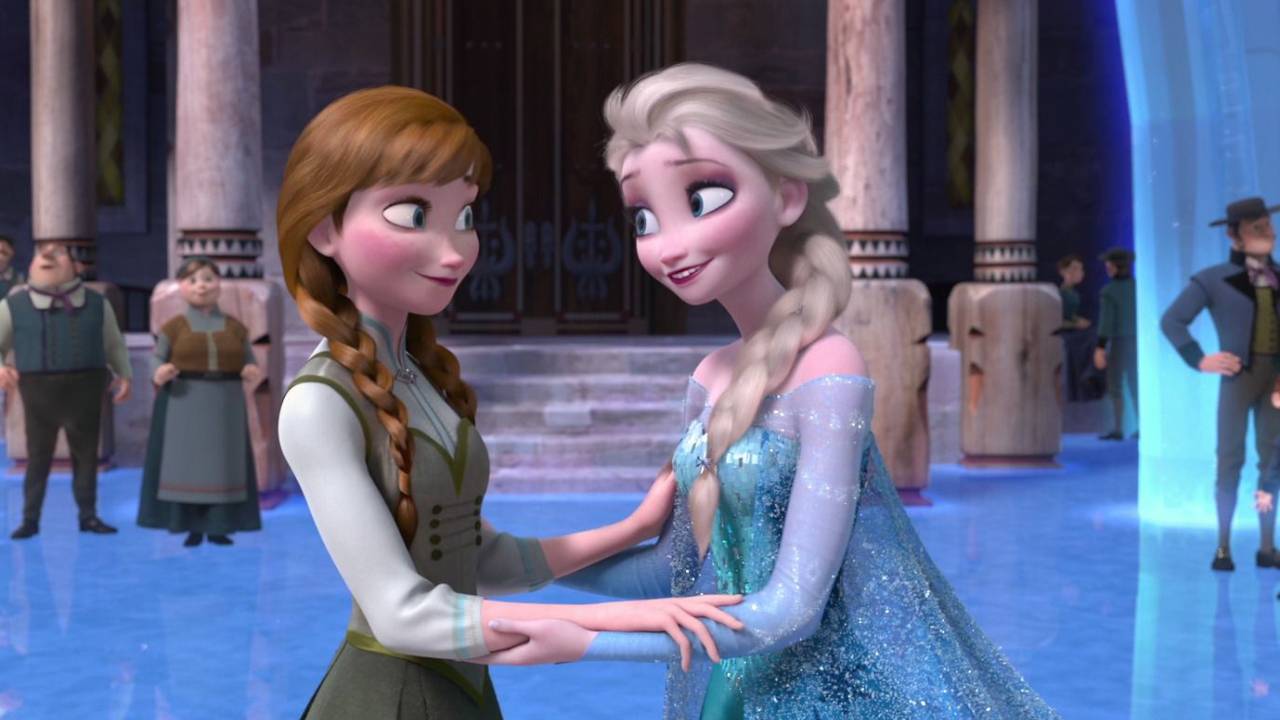 La Reine des Neiges : Anna et Elsa étaient beaucoup plus proches dans les premières versions