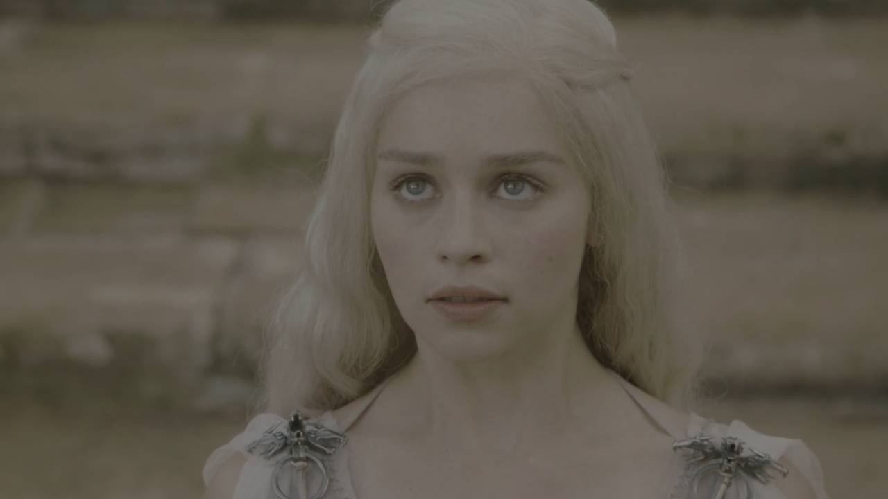 Game of Thrones : pourquoi Daenerys a-t-elle changé de visage entre les deux pilotes ?