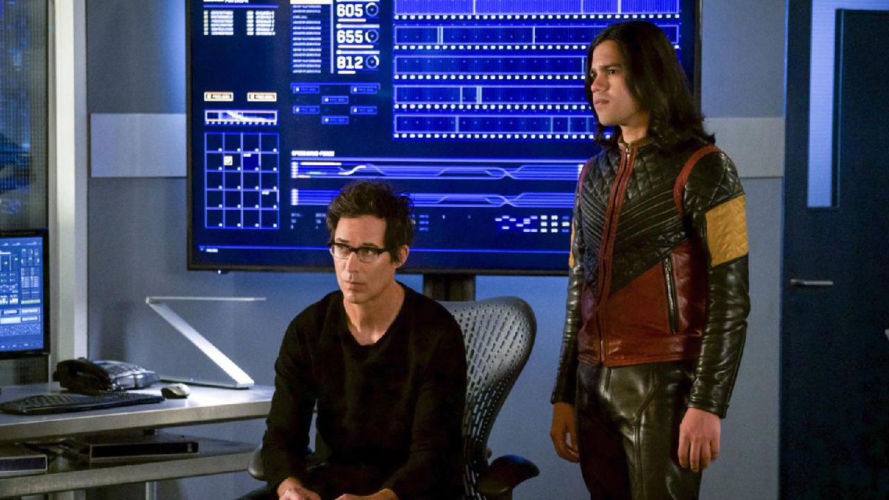 The Flash : Tom Cavanagh (Harrison Wells) et Carlos Valdes (Cisco) quittent la série