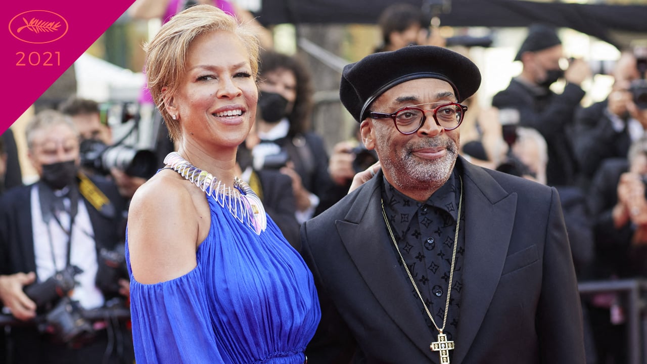 Cannes 2021, les marches : Spike Lee et Tim Roth prennent la pose au festival