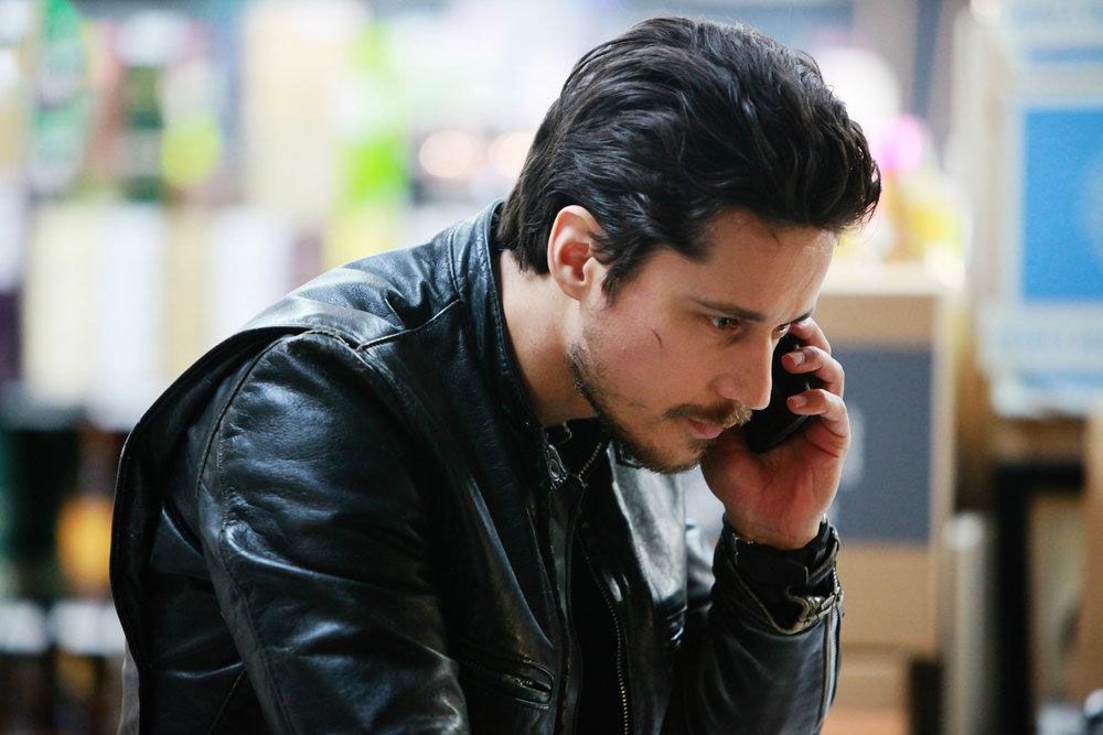 Peter Gadiot Films Et Programmes Tv Queen of the South : Photo Peter Gadiot - 179 sur 257 - AlloCiné