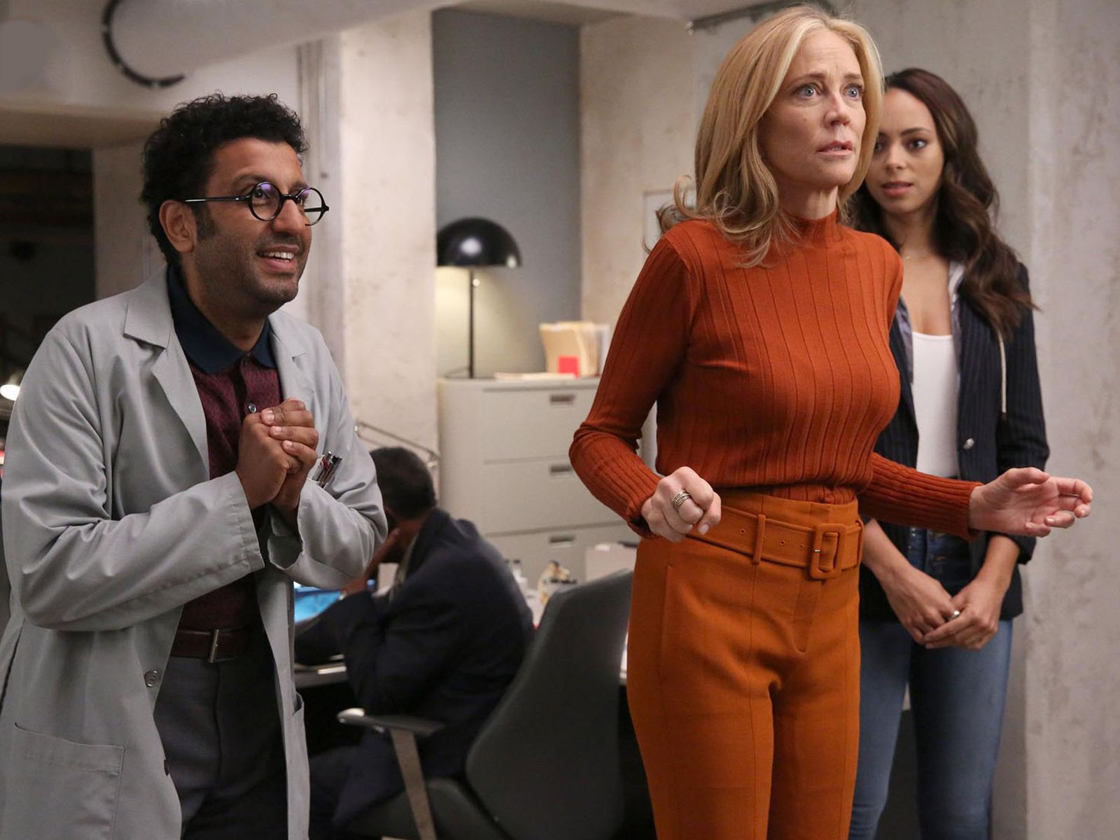 Photo de Ally Walker Photo Adeel Akhtar, Ally Walker, Amber Stevens West AlloCiné Photo de Ally Walker Photo Adeel Akhtar, Ally Walker, Amber Stevens West AlloCiné