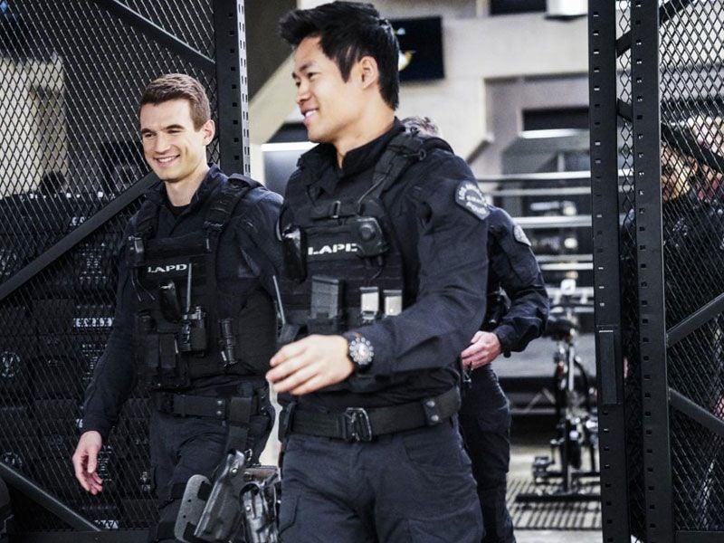 Films Et Séries Tv Avec David Lim S.W.A.T. (2017) : Photo Alex Russell, David Lim - 89 sur 265 - AlloCiné