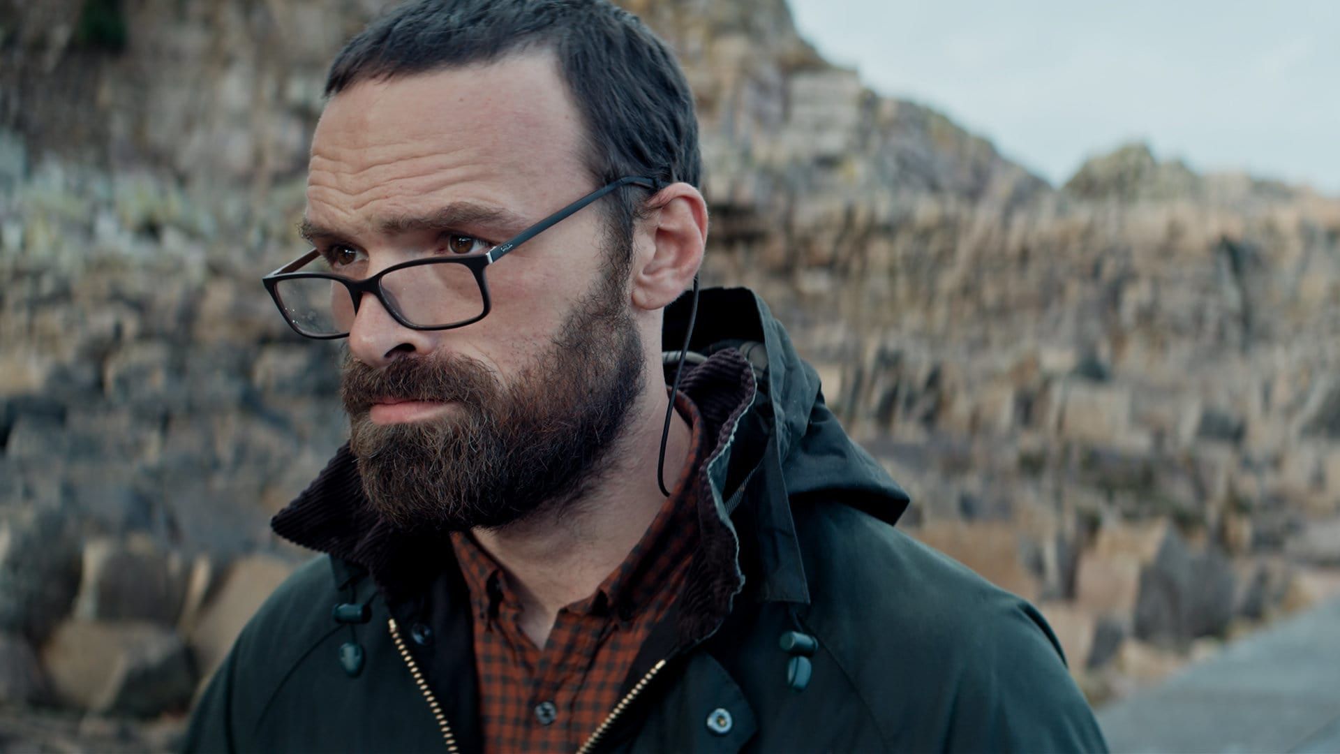 Poster Marianne Saison 1 Affiche 4 sur 10 AlloCiné