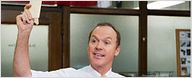 Michael Keaton remplace Hugh Laurie dans "Robocop" !