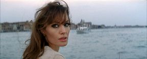 Angelina Jolie recrue de l'Air Force dans le biopic Shoot Like a Girl ?