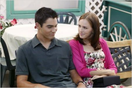 7 à la maison : Photo Sarah Thompson, Tyler Hoechlin