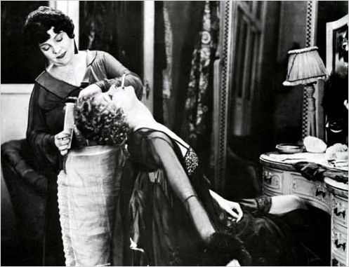 Downhill : photo Alfred Hitchcock, Hannah Jones, Isabel Jeans