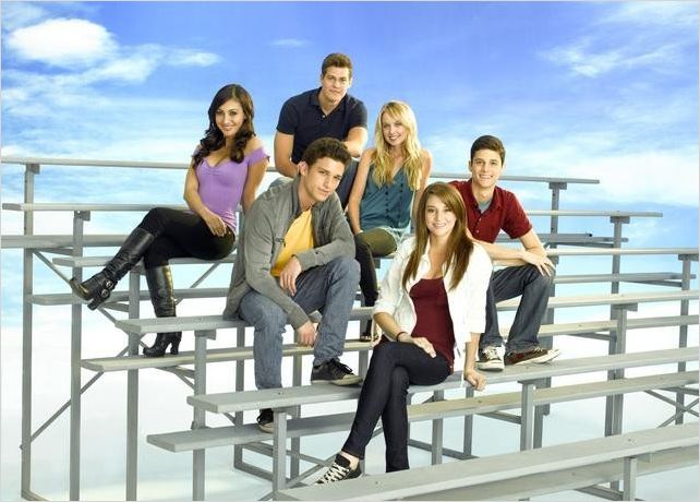 La Vie secrète d'une ado ordinaire : photo Daren Kagasoff, Francia Raisa, Greg Finley, Ken Baumann, Megan Park