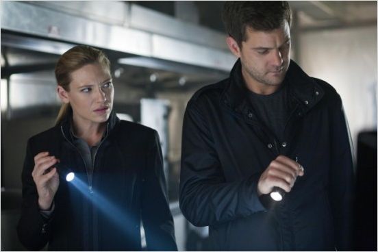 Fringe : Photo Anna Torv, Joshua Jackson