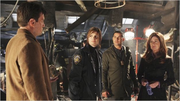 Castle : photo Dana Delany, Jon Huertas, Nathan Fillion, Stana Katic