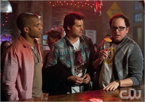 Life Unexpected : Photo Austin Basis, Kristoffer Polaha, Reggie Austin