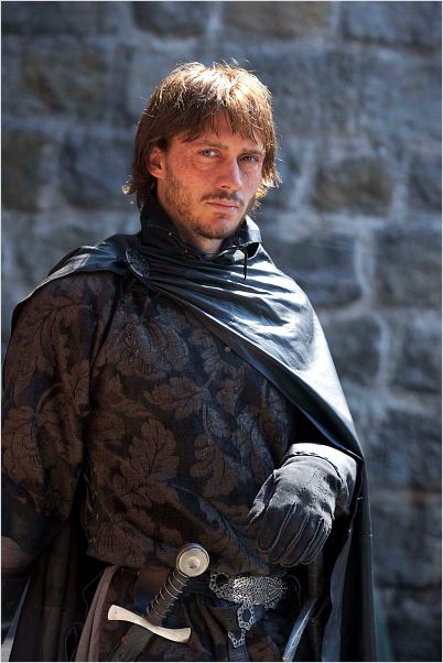 Borgia Saison 1 Bande Annonce Vf Photo de David Oakes dans la série Les Piliers de la Terre : Photo 6