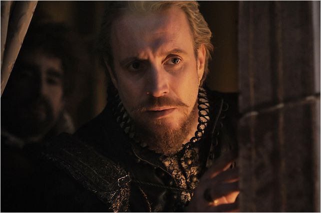 Anonymous : photo Rhys Ifans, Roland Emmerich