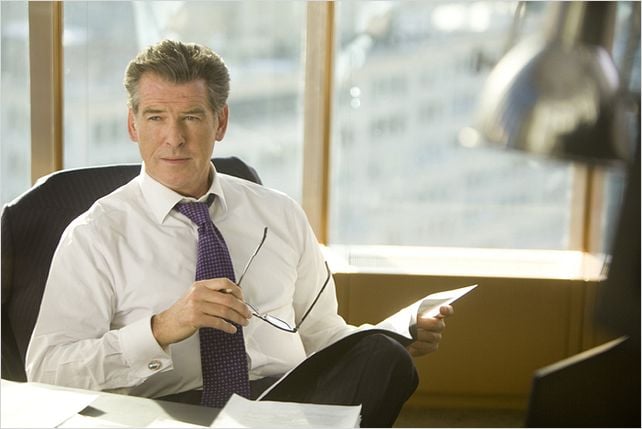 Mais comment font les femmes ? : photo Pierce Brosnan