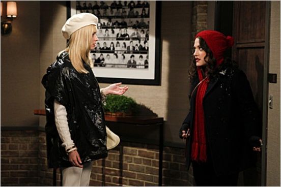 2 Broke Girls : photo Beth Behrs, Kat Dennings