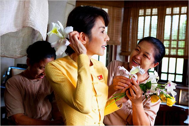 The Lady : photo Luc Besson, Michelle Yeoh