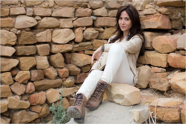 Films Et Séries Tv Avec Fabienne Carat Photo de Fabienne Carat dans la série Plus belle la vie : Photo 9 sur
