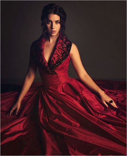 Adelaide Kane Films Et Programmes Tv Photo de Adelaide Kane dans la série Reign : Photo 162 sur 169 - AlloCiné