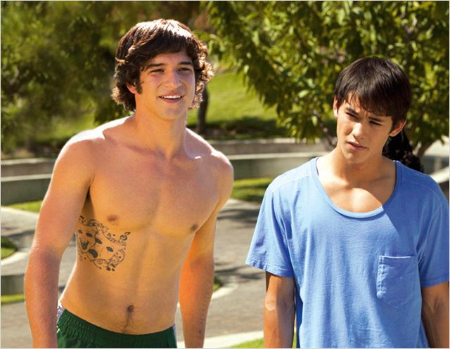 Photo De Tyler Posey Dans Le Film White Frog Photo 3 Sur 51 Allociné