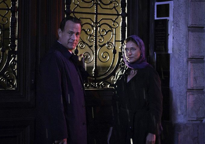 Tom Hanks (Robert Langdon) et Sidse Babett Knudsen (Dr. Elizabeth Sinskey)