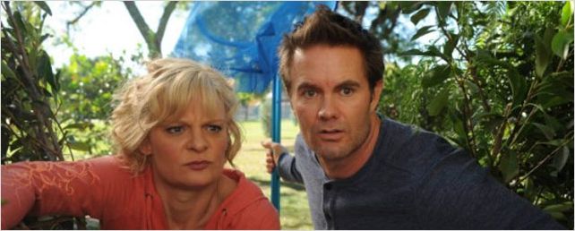 Luke Perry se met au vert pour "Raising Hope" [PHOTO]