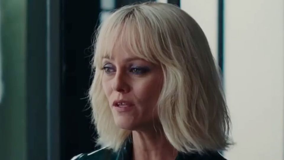Un Couteau Dans Le Coeur Streaming Trailer du film Un Couteau Dans le Coeur - Un Couteau Dans le Coeur