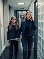 poster de Meurtres en eaux troubles : La méduse