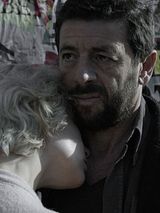 Affiche de Una Famiglia, film à voir en streaming sur Pygargue