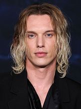 photo de Jamie Campbell Bower