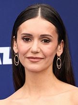 photo de Nina Dobrev