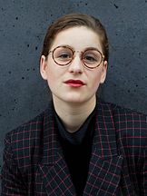 photo de Lou Strenger