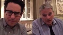 image de JJ Abrams et Lawrence Kasdan vous souhaitent un happy Star Wars Day !