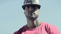 image de Quand Booba rejoue Drive dans son clip "OKLM"