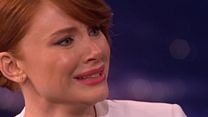 image de Bryce Dallas Howard peut pleurer sur commande !
