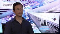 image de The Walk : Joseph Gordon-Levitt funambule... et français !