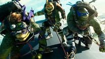 image de Ninja Turtles 2 - EXTRAIT VF "Saut en parachute" 