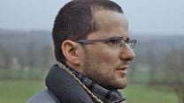 image de Cyrille, agriculteur, 30 ans, 20 vaches, du lait, du beurre, des dettes Bande-annonce VF