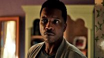 image de L'Exorciste - Dévotion EXTRAIT VO "Angela attaque Victor dans leur maison"